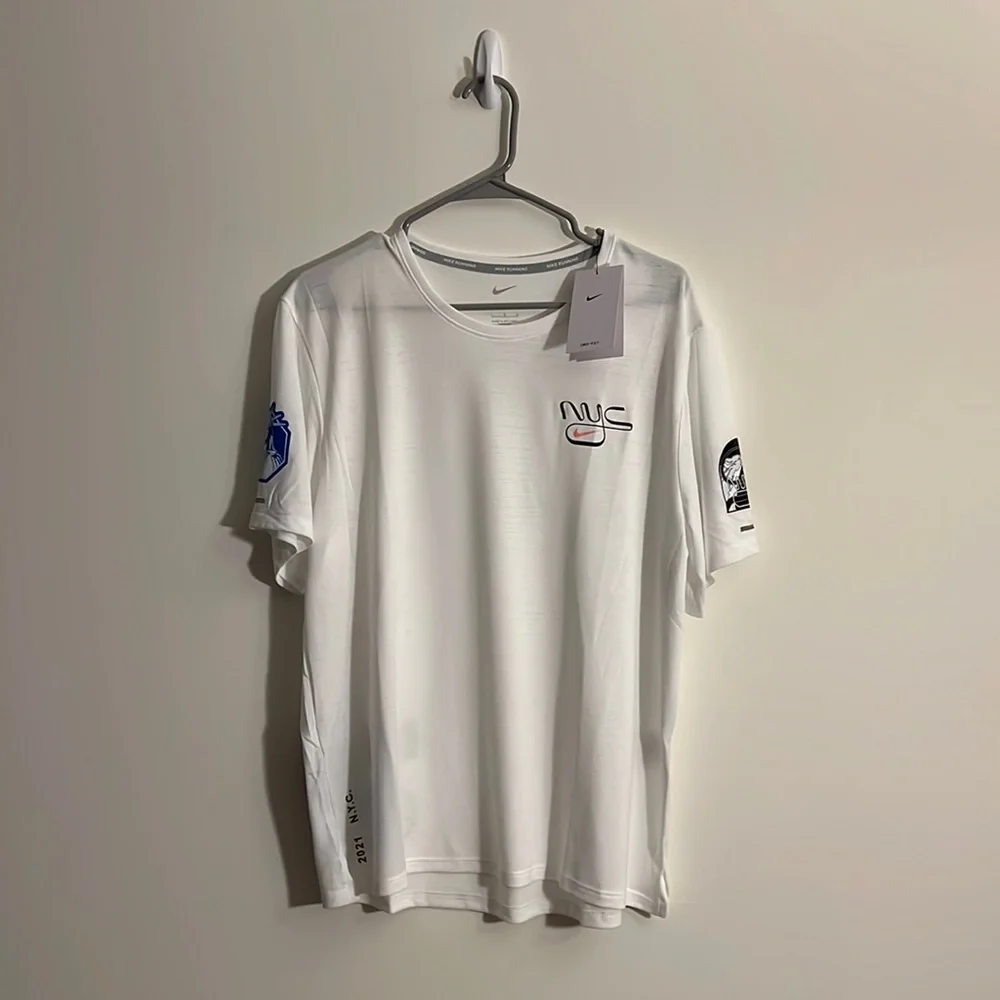 NWT Men's Nike Dri-FIT Miler NYC Running Shirt, White, L DN7509 100 - Picture 1 of 6